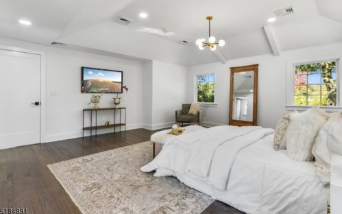 164 Gallows Hill Rd, Westfield NJ 07090-1108 exterior