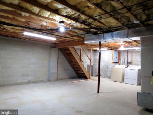 628 Fulton St, Hanover PA  17331-2724 exterior