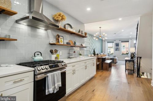 1937 5th St, Philadelphia PA  19122-2135 exterior