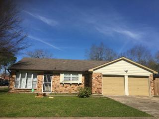 11622 Pine Knoll Dr, Houston TX  77099-2614 exterior