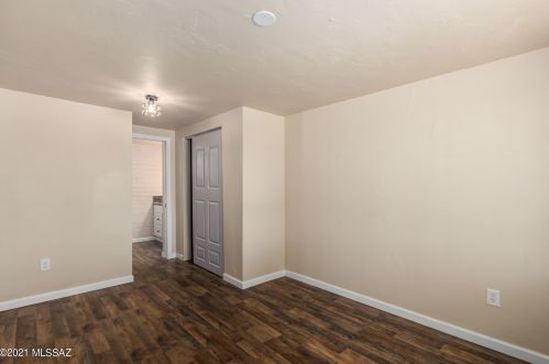 2305 19th St, Tucson AZ  85719-7016 exterior