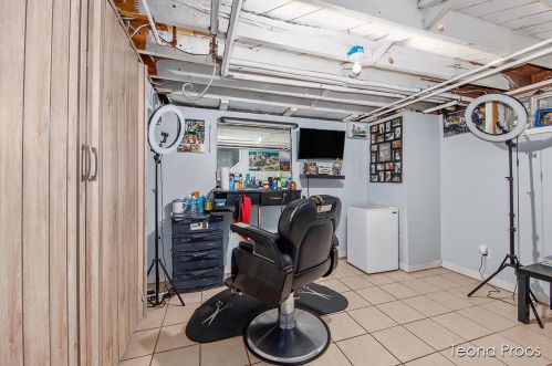 229 Holly St, Grand Rapids MI 49548-4270 exterior