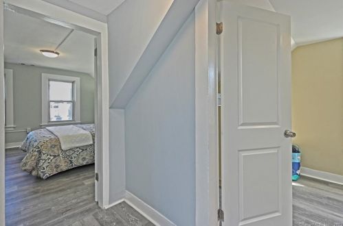 257 Washington St, Wallingford CT 06492-3528 exterior