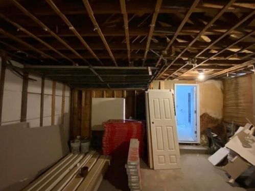 430 White Ave, Meskegon MI 49442-2016 exterior