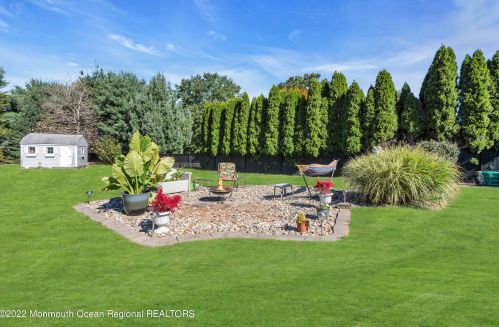 325 Meadowood Rd, Jackson Twp NJ 08527-1181 exterior