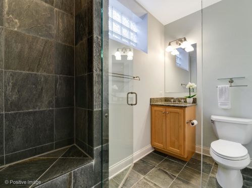 1707 Nelson St, Chicago IL 60657-3027 exterior