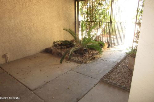 9810 2 St, Tucson AZ 85716-4308 exterior