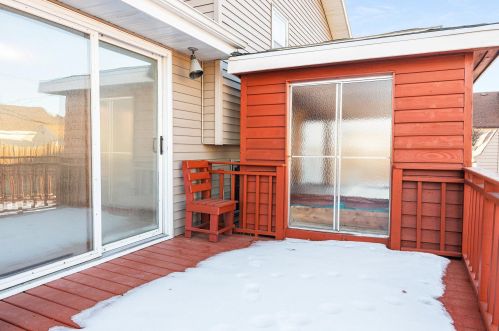 2004 Division St, Manitowoc WI 54220-6029 exterior