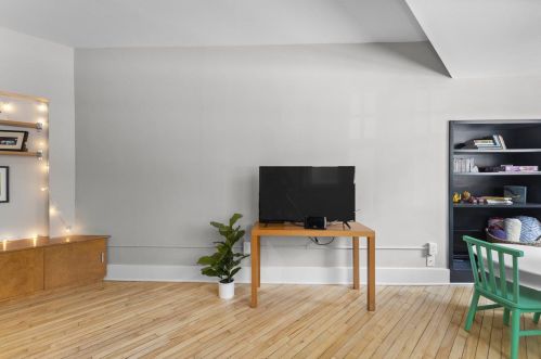 121 Hamilton St, Madison, WI 53703-3224