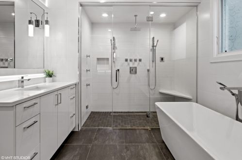 1419 Oakdale Ave, Chicago IL 60657-4118 exterior