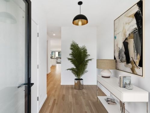 6351 Hermitage Ave, Chicago, IL 60660-1129