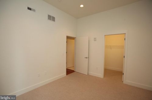 1101 Locust St, Philadelphia PA  19107-5519 exterior