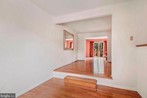 7825 Muirfield Ct, Rockville MD 20854-4078 exterior