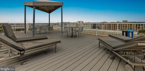 2022 Columbia Rd, Washington DC  20009-1352 exterior