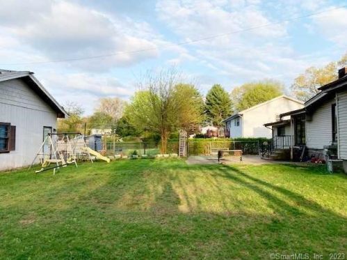 36 Belmont Ave, Windsor CT  06095-3335 exterior