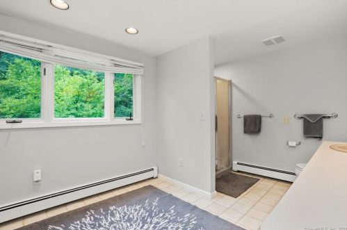 54 Cobbs Ml Rd, Wilton CT exterior