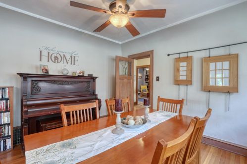 2338 61, Milwaukee WI 53219-2135 exterior