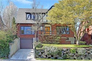 1957 25 Ave, Seattle WA  98146-1953 exterior