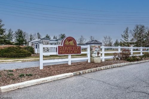 64 Williamson Ct, Bridgewater NJ 08807-5641 exterior