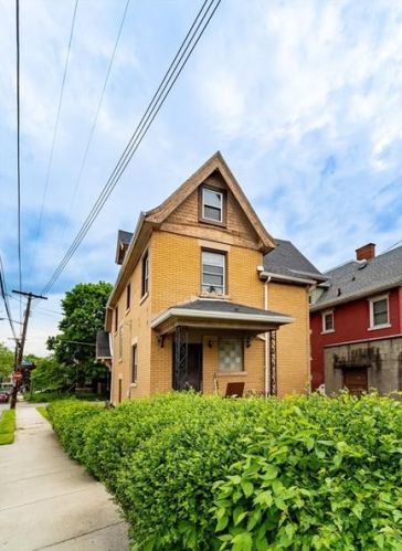 5420 Avondale Pl, Pittsburgh PA 15206-1402 exterior