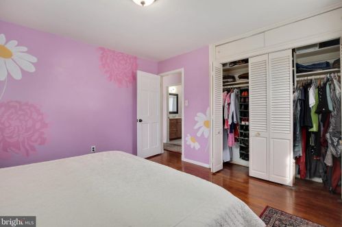 813 Crothers Ln, Rockville MD 20852-1104 exterior