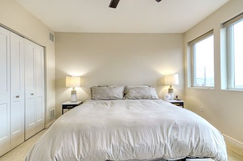 3206 Mary St, Pittsburgh PA  15203-2557 exterior