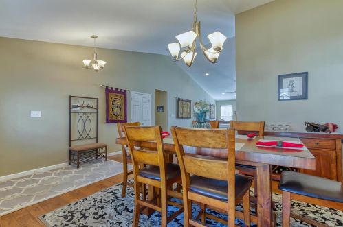 2880 Woodbridge Est Dr, Saint Louis MO 63129-5723 exterior