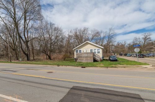 3510 Burdick St, Kalamazoo MI 49001-6126 exterior