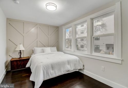 2911 17th St, Washington DC  20018-1825 exterior