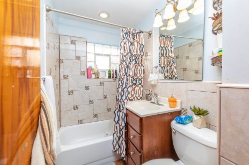 6742 Komensky Ave, Chicago IL 60629-4112 exterior