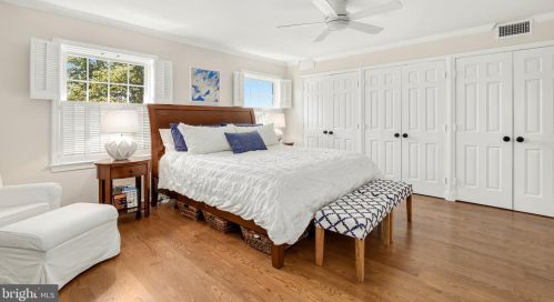 10905 Wickshire Way, Rockville MD 20852-3223 exterior