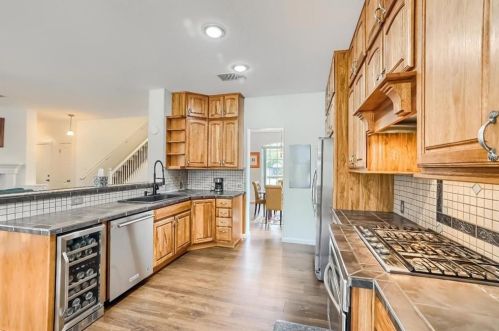 8514 Frst Hts Ln, Austin TX 78749-3500 exterior