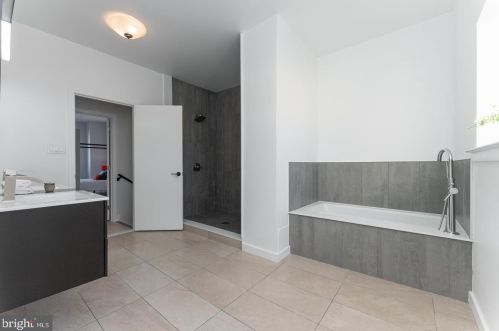 1122 26 St, Philadelphia PA 19121-4636 exterior