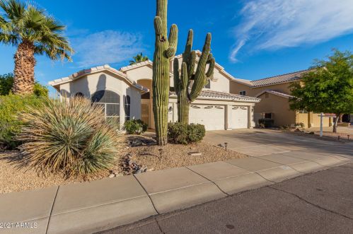 15425 13th Ave, Phoenix, AZ 85023-4484