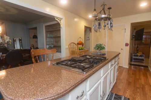 8236 37, Milwaukee WI 53210-3047 exterior