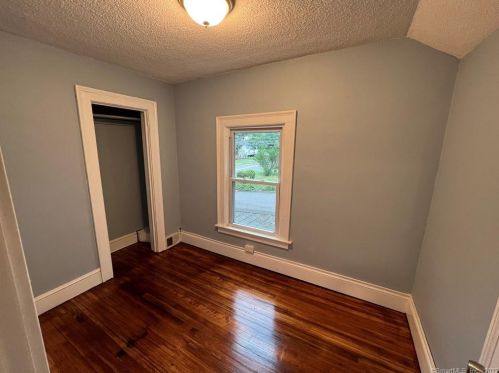 135 Autumn St, Manchester CT  06040-5519 exterior