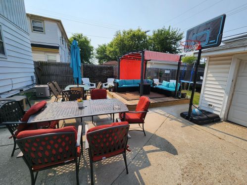 2532 Bolivar Ave, Milwaukee WI  53221-2291 exterior