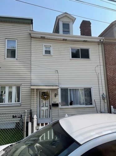 3227 Mary St, Pittsburgh, PA 15203-2545