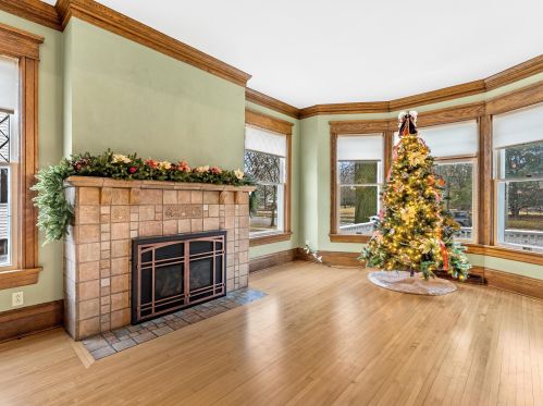 815 13 St, Manitowoc WI 54220-5101 exterior