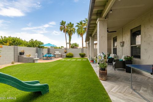 326 Anderson Ave, Phoenix AZ  85022-2366 exterior