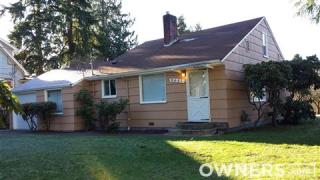 12219 Densmore Ave, Seattle WA  98133-7134 exterior