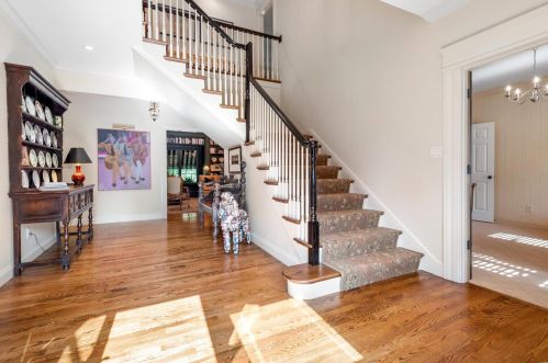 1021 Lay Rd, Saint Louis, MO 63124-1839