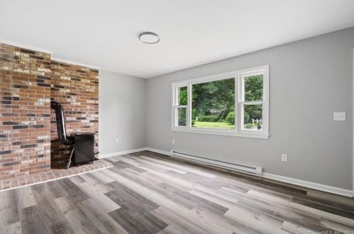 80 Woodward St, Killingly CT 06239-1643 exterior