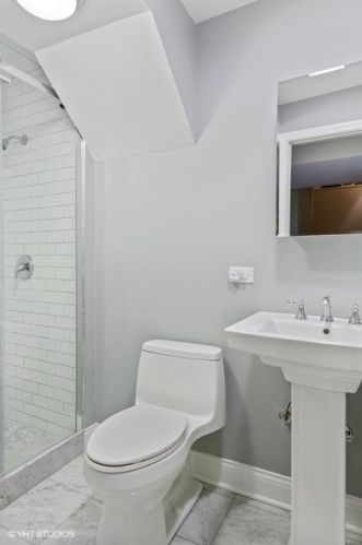 1828 Barry Ave, Chicago IL 60657-2042 exterior