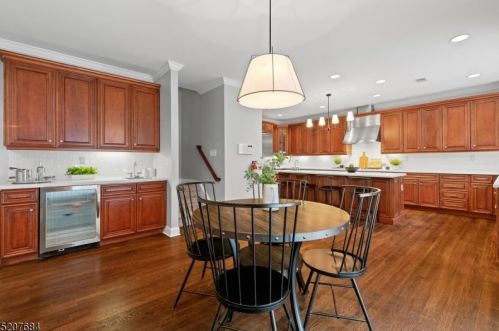 46 Morgan Dr, Sparta NJ 07871-3567 exterior