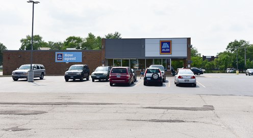 1524 Berwick Blvd, Waukegan IL 60085-1519 exterior