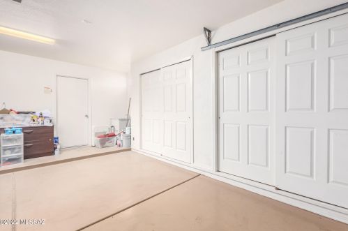 11082 Desert Flower Dr, Tucson AZ 85737-7054 exterior