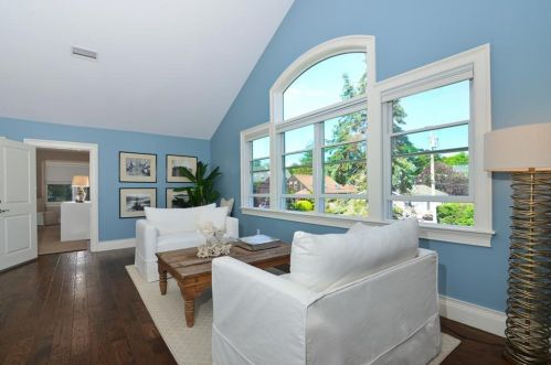 151 Allston Ave, Middletown RI 02842-5803 exterior