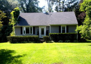 110 Bushwick Rd, Poughkeepsie, NY 12603-3813