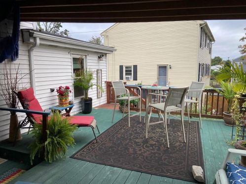 14 Aventine Ave, Providence RI 02904-1211 exterior